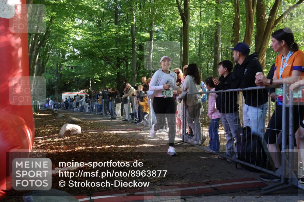 28.09.2025 - 33. Volkslauf durch das schöne Alstertal Strokosch-Dieckow http://msf.ph/oto/8963877 28.09.2025 11:08:43 Ziel  meine-sportfotos.de