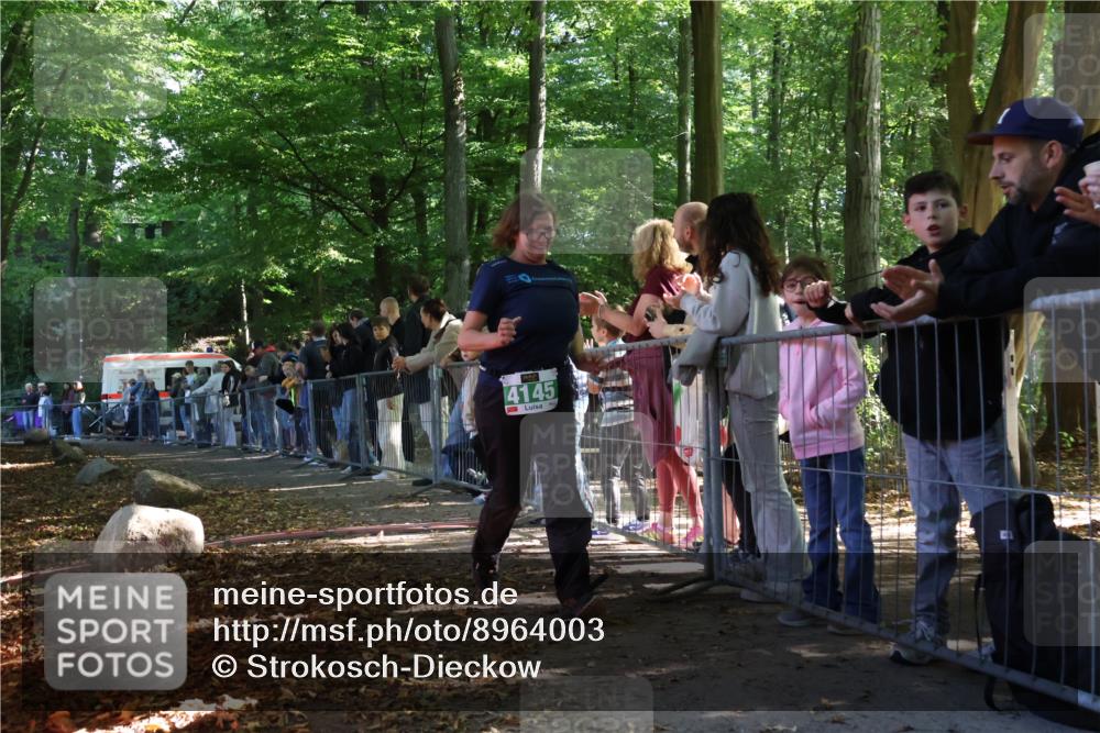 28.09.2025 - 33. Volkslauf durch das schöne Alstertal Strokosch-Dieckow http://msf.ph/oto/8964003 28.09.2025 11:09:25 Ziel  meine-sportfotos.de