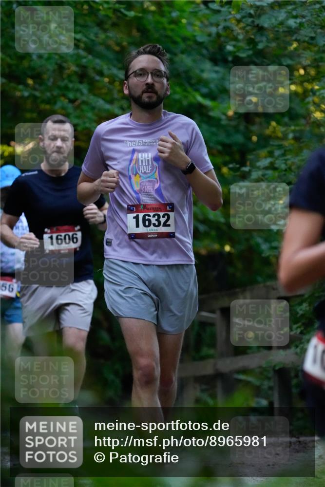 28.09.2025 - 33. Volkslauf durch das schöne Alstertal Patografie http://msf.ph/oto/8965981 28.09.2025 09:14:44 Laufen 56, 1606, 1632 meine-sportfotos.de