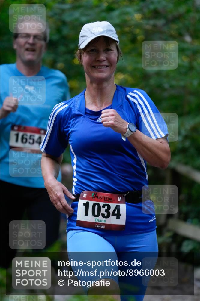 28.09.2025 - 33. Volkslauf durch das schöne Alstertal Patografie http://msf.ph/oto/8966003 28.09.2025 09:15:33 Laufen 1654, 1034, 8111 meine-sportfotos.de
