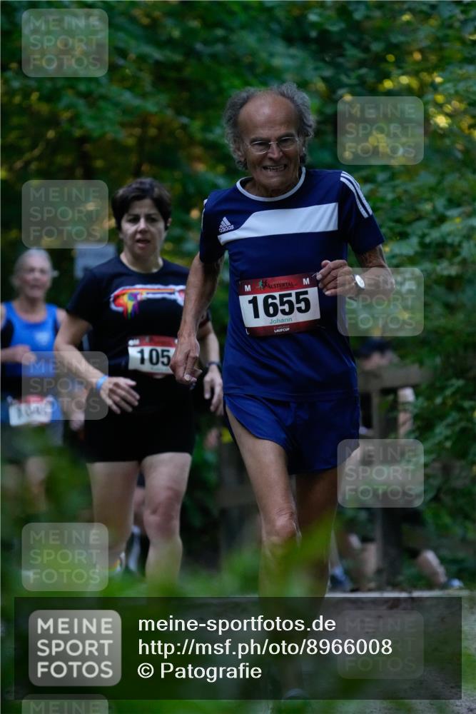 28.09.2025 - 33. Volkslauf durch das schöne Alstertal Patografie http://msf.ph/oto/8966008 28.09.2025 09:15:43 Laufen 1649, 105, 1655 meine-sportfotos.de