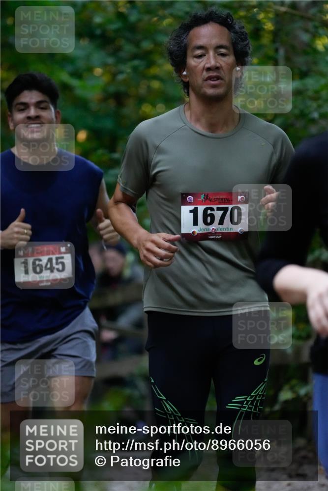 28.09.2025 - 33. Volkslauf durch das schöne Alstertal Patografie http://msf.ph/oto/8966056 28.09.2025 09:17:58 Laufen 1645, 10, 1670 meine-sportfotos.de
