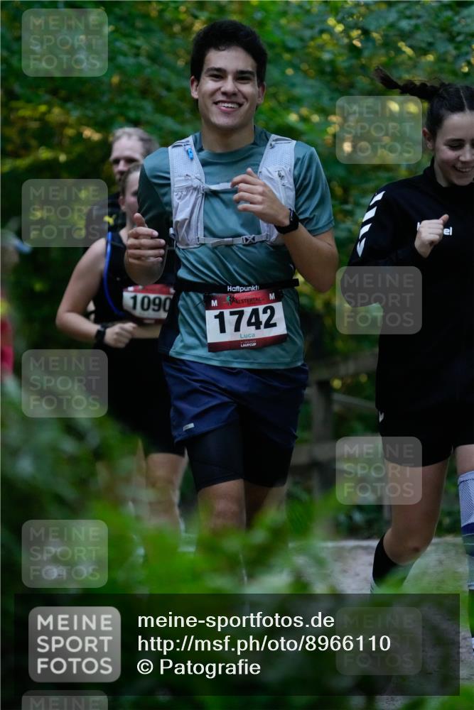28.09.2025 - 33. Volkslauf durch das schöne Alstertal Patografie http://msf.ph/oto/8966110 28.09.2025 09:21:40 Laufen 1090, 1742 meine-sportfotos.de