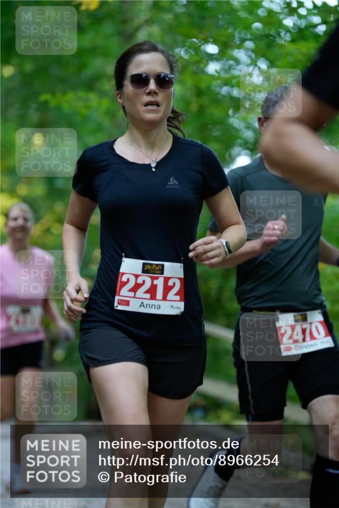 28.09.2025 - 33. Volkslauf durch das schöne Alstertal Patografie http://msf.ph/oto/8966254 28.09.2025 09:33:59 Laufen 9000, 2212, 2470, 3 meine-sportfotos.de