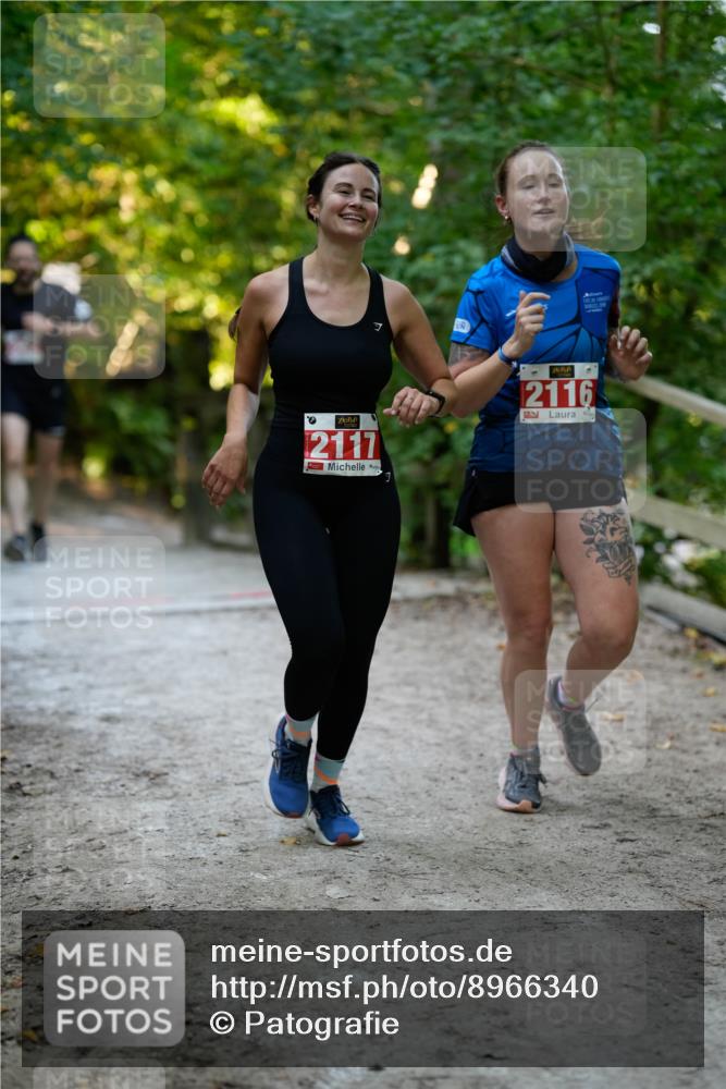 28.09.2025 - 33. Volkslauf durch das schöne Alstertal Patografie http://msf.ph/oto/8966340 28.09.2025 09:36:21 Laufen 7, 2117, 2116 meine-sportfotos.de