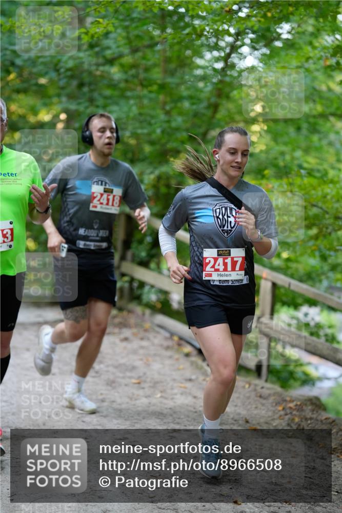28.09.2025 - 33. Volkslauf durch das schöne Alstertal Patografie http://msf.ph/oto/8966508 28.09.2025 09:41:34 Laufen 2025, 2418, 13, 2417 meine-sportfotos.de