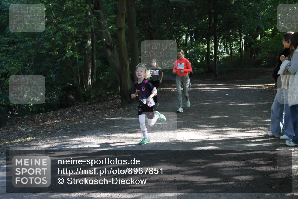 28.09.2025 - 33. Volkslauf durch das schöne Alstertal Strokosch-Dieckow http://msf.ph/oto/8967851 28.09.2025 10:45:29 Laufen 5964 meine-sportfotos.de