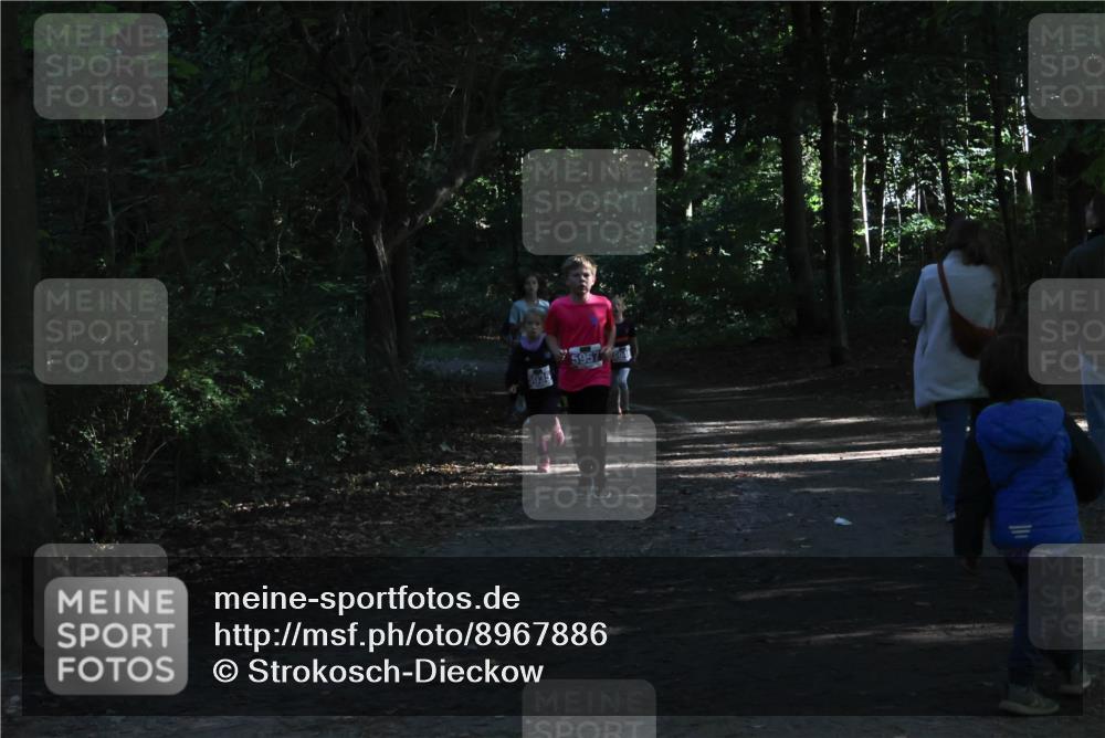 28.09.2025 - 33. Volkslauf durch das schöne Alstertal Strokosch-Dieckow http://msf.ph/oto/8967886 28.09.2025 10:46:03 Laufen 5035, 5957 meine-sportfotos.de