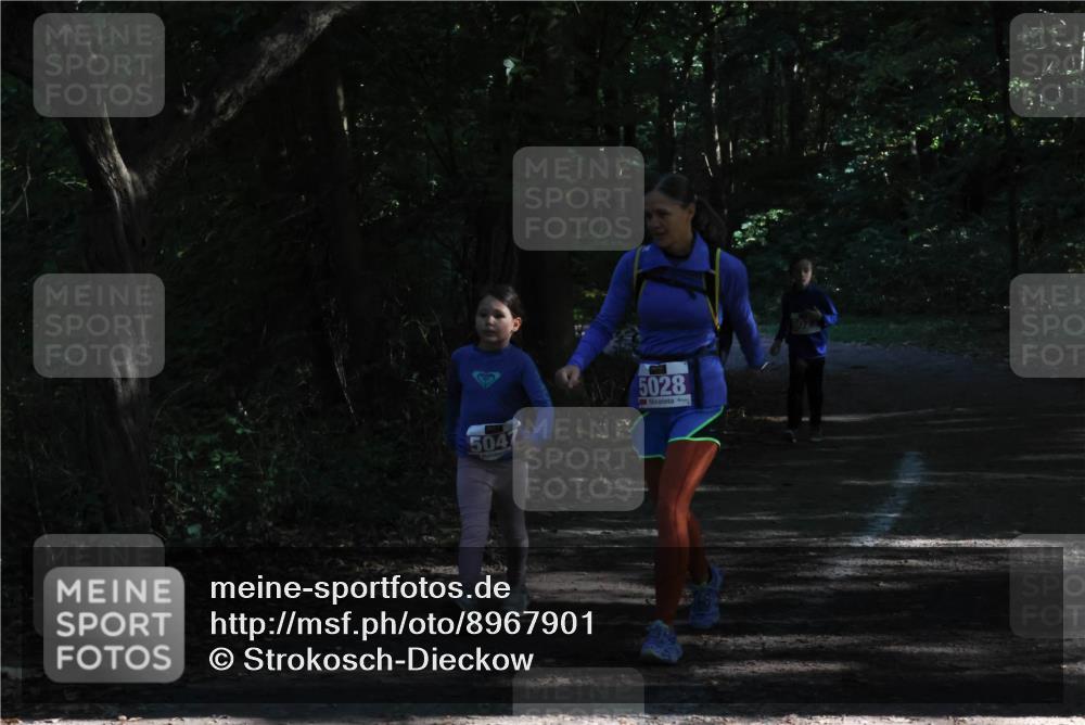 28.09.2025 - 33. Volkslauf durch das schöne Alstertal Strokosch-Dieckow http://msf.ph/oto/8967901 28.09.2025 10:46:34 Laufen 5047, 5028 meine-sportfotos.de