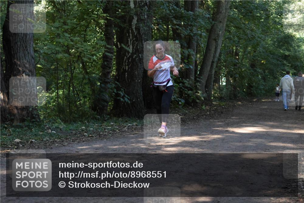 28.09.2025 - 33. Volkslauf durch das schöne Alstertal Strokosch-Dieckow http://msf.ph/oto/8968551 28.09.2025 11:05:30 Laufen  meine-sportfotos.de