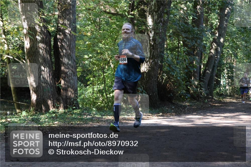 28.09.2025 - 33. Volkslauf durch das schöne Alstertal Strokosch-Dieckow http://msf.ph/oto/8970932 28.09.2025 12:03:25 Laufen 1688 meine-sportfotos.de
