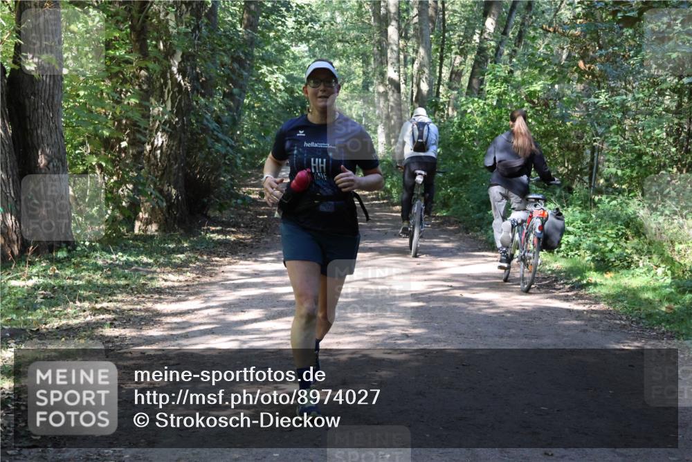 28.09.2025 - 33. Volkslauf durch das schöne Alstertal Strokosch-Dieckow http://msf.ph/oto/8974027 28.09.2025 12:33:37 Laufen  meine-sportfotos.de