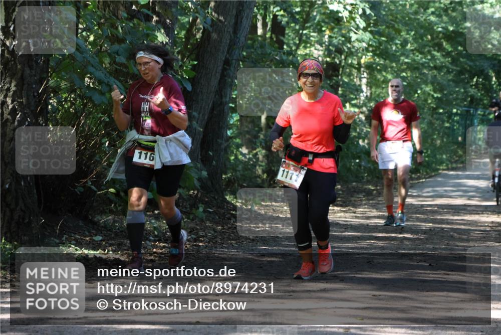 28.09.2025 - 33. Volkslauf durch das schöne Alstertal Strokosch-Dieckow http://msf.ph/oto/8974231 28.09.2025 12:38:24 Laufen 116, 1171 meine-sportfotos.de