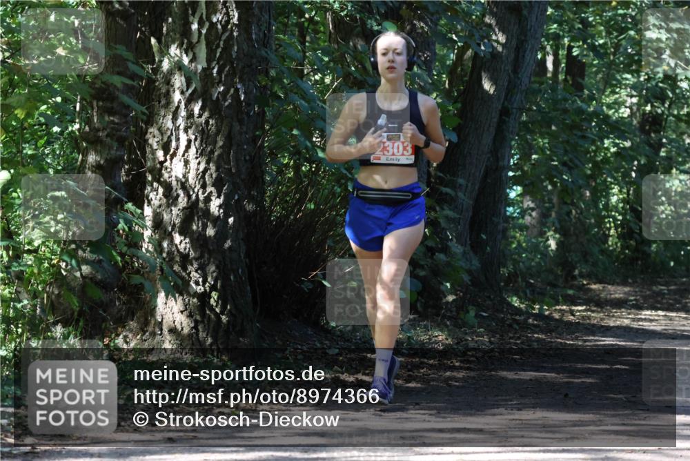 28.09.2025 - 33. Volkslauf durch das schöne Alstertal Strokosch-Dieckow http://msf.ph/oto/8974366 28.09.2025 12:42:20 Laufen 2303 meine-sportfotos.de