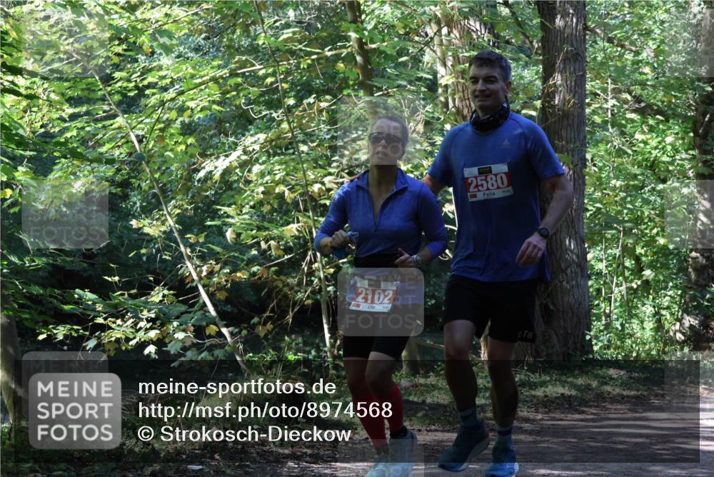 28.09.2025 - 33. Volkslauf durch das schöne Alstertal Strokosch-Dieckow http://msf.ph/oto/8974568 28.09.2025 12:49:18 Laufen 2580, 2102, 8 meine-sportfotos.de