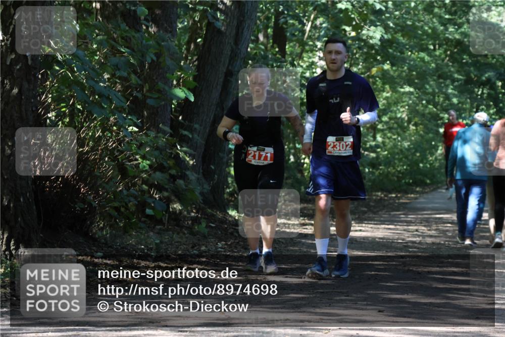 28.09.2025 - 33. Volkslauf durch das schöne Alstertal Strokosch-Dieckow http://msf.ph/oto/8974698 28.09.2025 12:56:53 Laufen 2171, 2302 meine-sportfotos.de