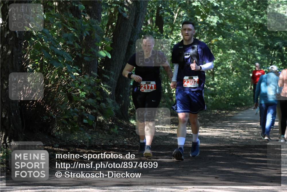 28.09.2025 - 33. Volkslauf durch das schöne Alstertal Strokosch-Dieckow http://msf.ph/oto/8974699 28.09.2025 12:56:53 Laufen 2171, 2302 meine-sportfotos.de
