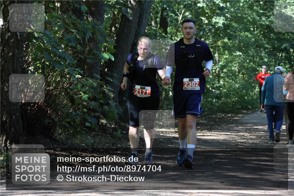 28.09.2025 - 33. Volkslauf durch das schöne Alstertal Strokosch-Dieckow http://msf.ph/oto/8974704 28.09.2025 12:56:53 Laufen 2171, 2302 meine-sportfotos.de