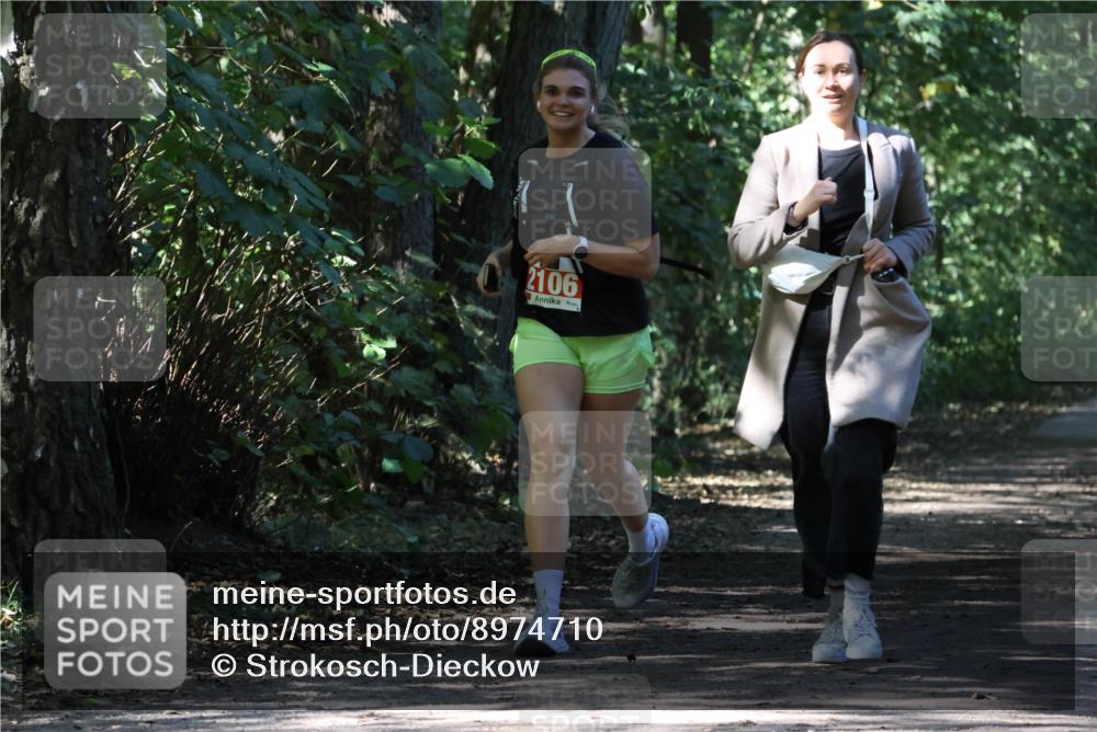28.09.2025 - 33. Volkslauf durch das schöne Alstertal Strokosch-Dieckow http://msf.ph/oto/8974710 28.09.2025 12:58:17 Laufen 2106 meine-sportfotos.de