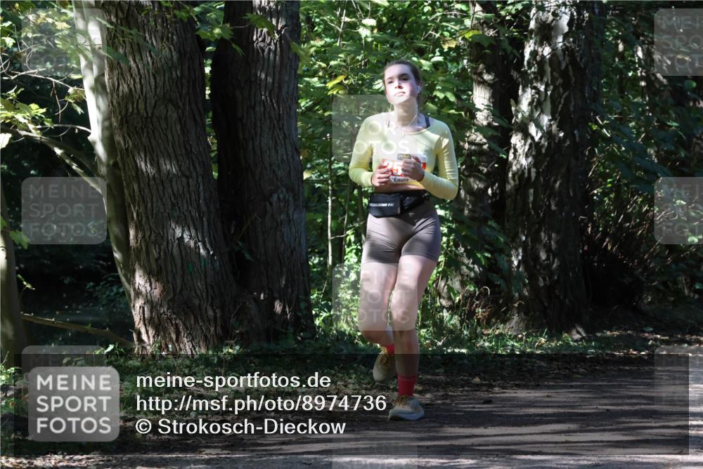 28.09.2025 - 33. Volkslauf durch das schöne Alstertal Strokosch-Dieckow http://msf.ph/oto/8974736 28.09.2025 12:58:58 Laufen  meine-sportfotos.de