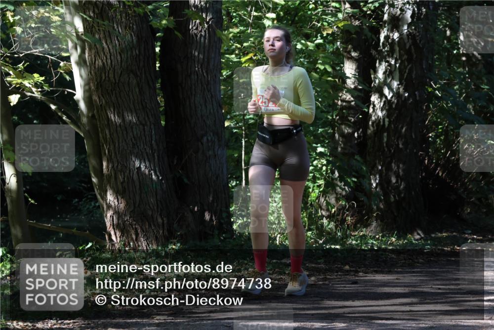 28.09.2025 - 33. Volkslauf durch das schöne Alstertal Strokosch-Dieckow http://msf.ph/oto/8974738 28.09.2025 12:58:58 Laufen 25 meine-sportfotos.de
