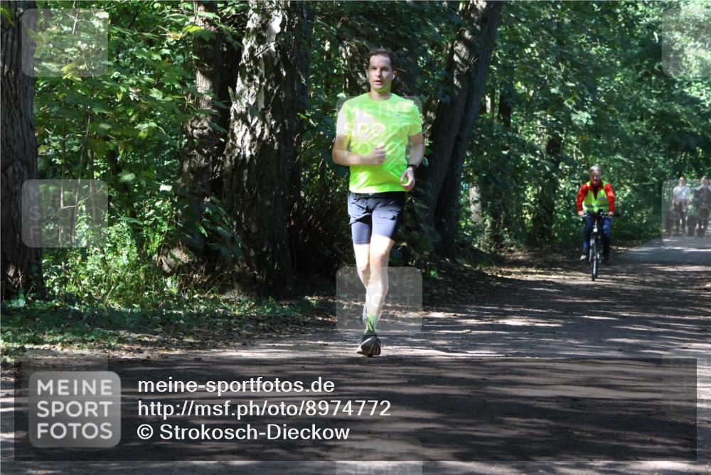 28.09.2025 - 33. Volkslauf durch das schöne Alstertal Strokosch-Dieckow http://msf.ph/oto/8974772 28.09.2025 13:01:15 Laufen  meine-sportfotos.de