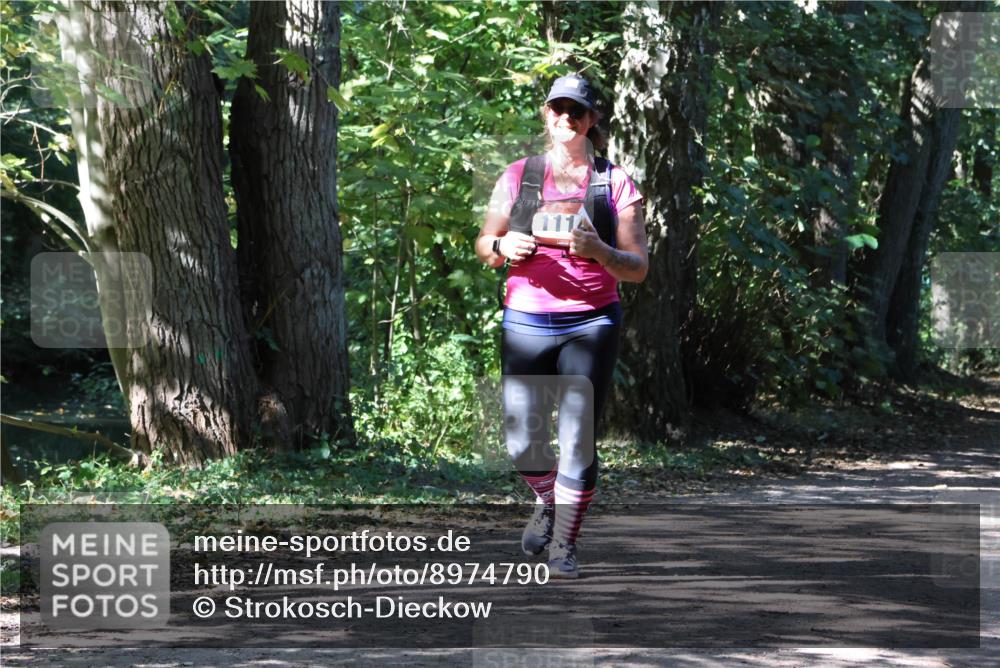 28.09.2025 - 33. Volkslauf durch das schöne Alstertal Strokosch-Dieckow http://msf.ph/oto/8974790 28.09.2025 13:02:24 Laufen 2473, 1114 meine-sportfotos.de