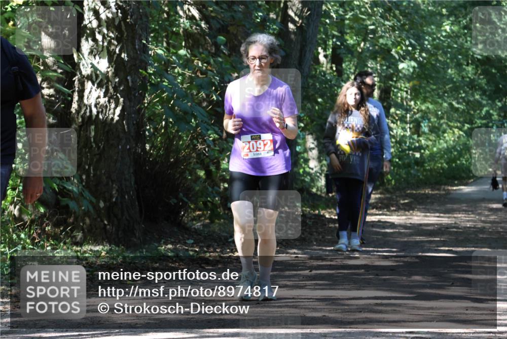 28.09.2025 - 33. Volkslauf durch das schöne Alstertal Strokosch-Dieckow http://msf.ph/oto/8974817 28.09.2025 13:04:16 Laufen 2092 meine-sportfotos.de