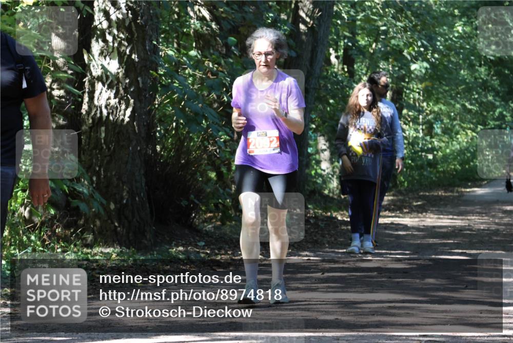 28.09.2025 - 33. Volkslauf durch das schöne Alstertal Strokosch-Dieckow http://msf.ph/oto/8974818 28.09.2025 13:04:16 Laufen 2092 meine-sportfotos.de