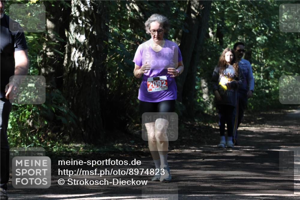 28.09.2025 - 33. Volkslauf durch das schöne Alstertal Strokosch-Dieckow http://msf.ph/oto/8974823 28.09.2025 13:04:16 Laufen 2092 meine-sportfotos.de