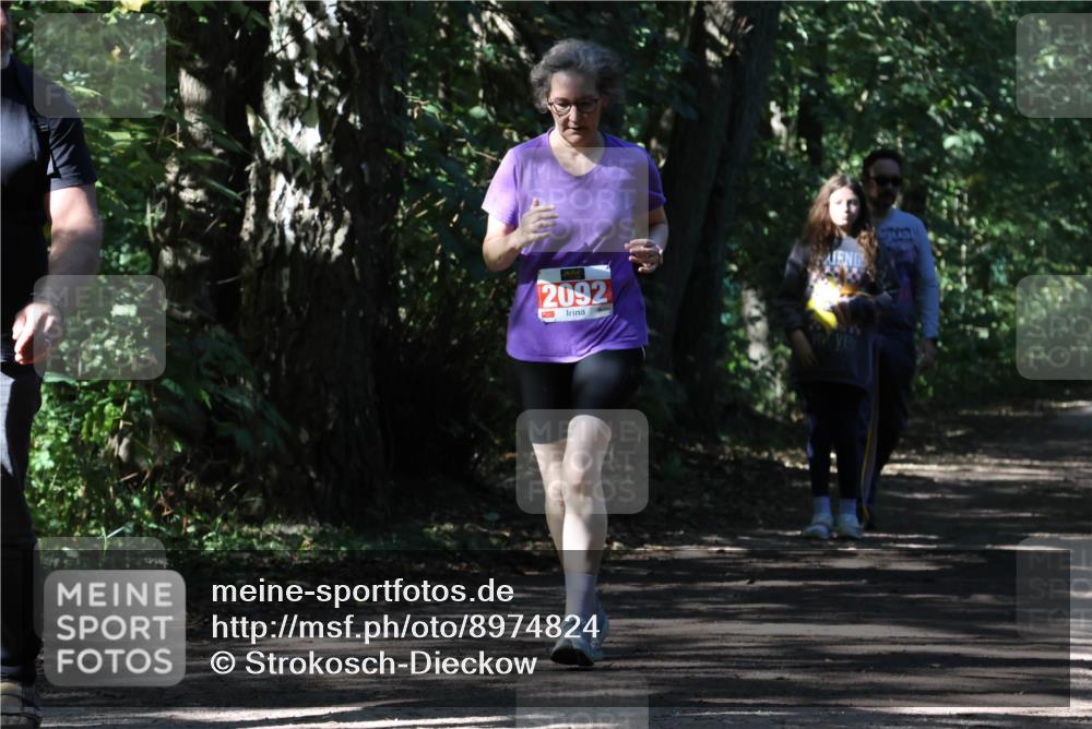 28.09.2025 - 33. Volkslauf durch das schöne Alstertal Strokosch-Dieckow http://msf.ph/oto/8974824 28.09.2025 13:04:16 Laufen 2092 meine-sportfotos.de