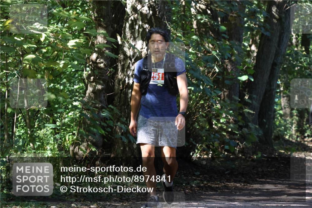 28.09.2025 - 33. Volkslauf durch das schöne Alstertal Strokosch-Dieckow http://msf.ph/oto/8974841 28.09.2025 13:06:15 Laufen 51 meine-sportfotos.de