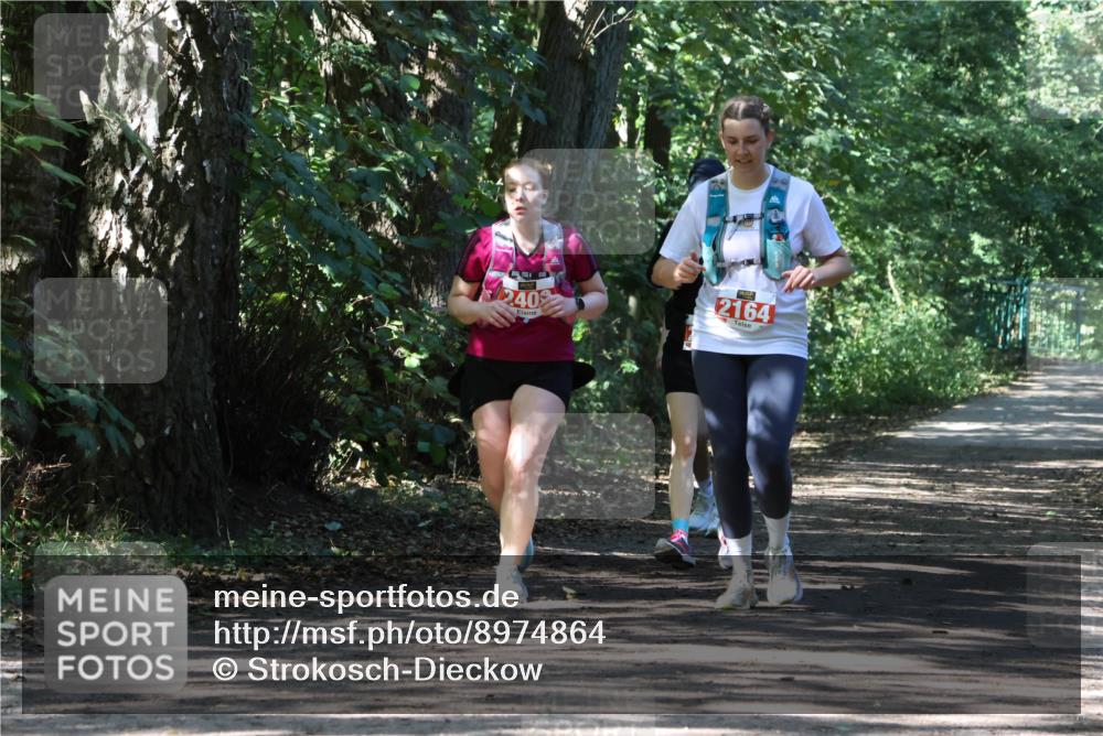 28.09.2025 - 33. Volkslauf durch das schöne Alstertal Strokosch-Dieckow http://msf.ph/oto/8974864 28.09.2025 13:14:26 Laufen 2409, 2164 meine-sportfotos.de