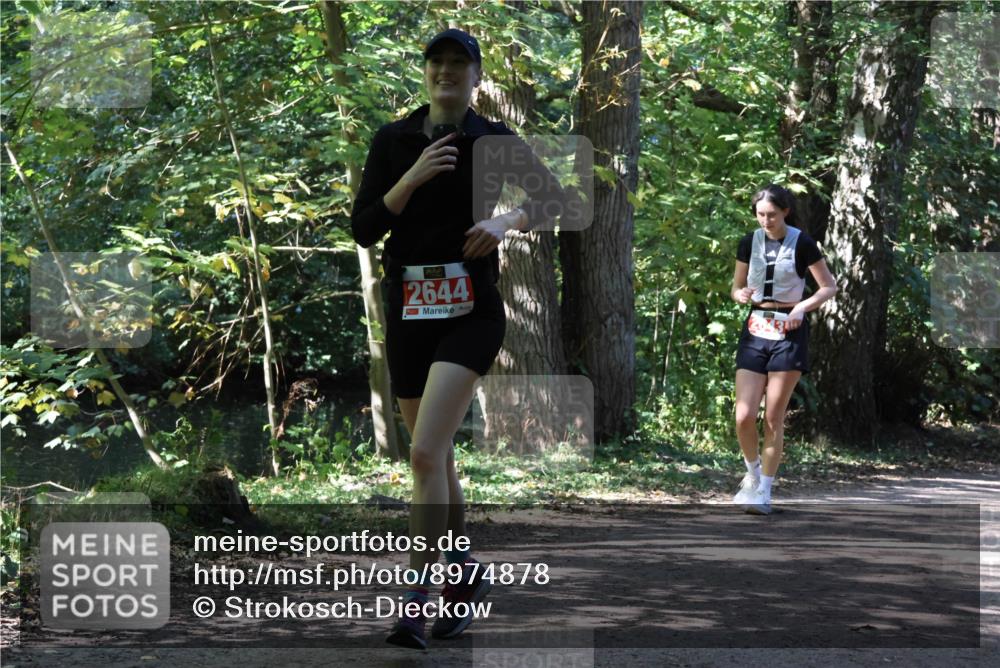 28.09.2025 - 33. Volkslauf durch das schöne Alstertal Strokosch-Dieckow http://msf.ph/oto/8974878 28.09.2025 13:14:33 Laufen 2644, 504310 meine-sportfotos.de