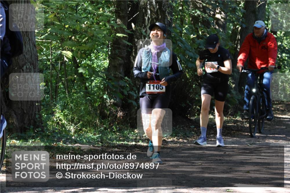 28.09.2025 - 33. Volkslauf durch das schöne Alstertal Strokosch-Dieckow http://msf.ph/oto/8974897 28.09.2025 13:21:51 Laufen 1105 meine-sportfotos.de