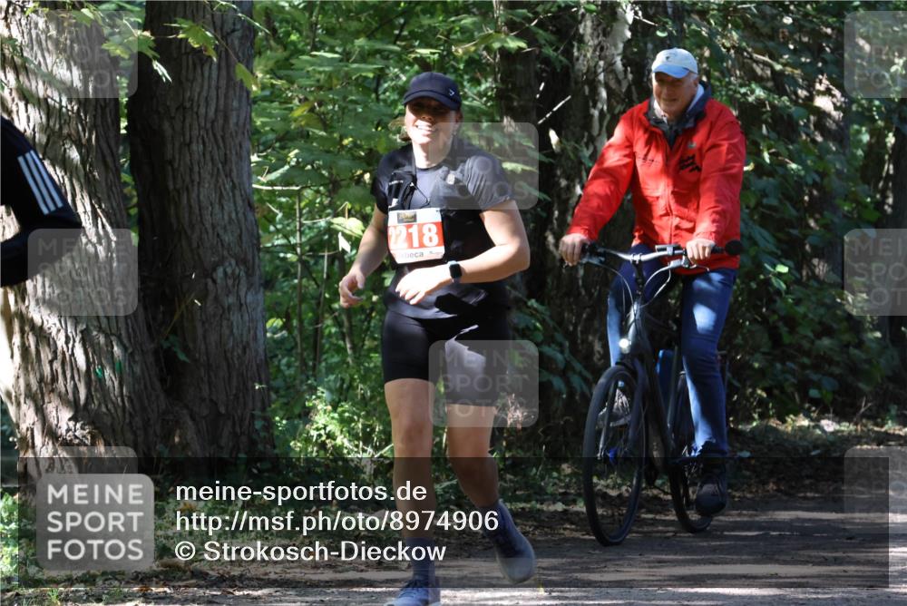 28.09.2025 - 33. Volkslauf durch das schöne Alstertal Strokosch-Dieckow http://msf.ph/oto/8974906 28.09.2025 13:21:54 Laufen 2218 meine-sportfotos.de