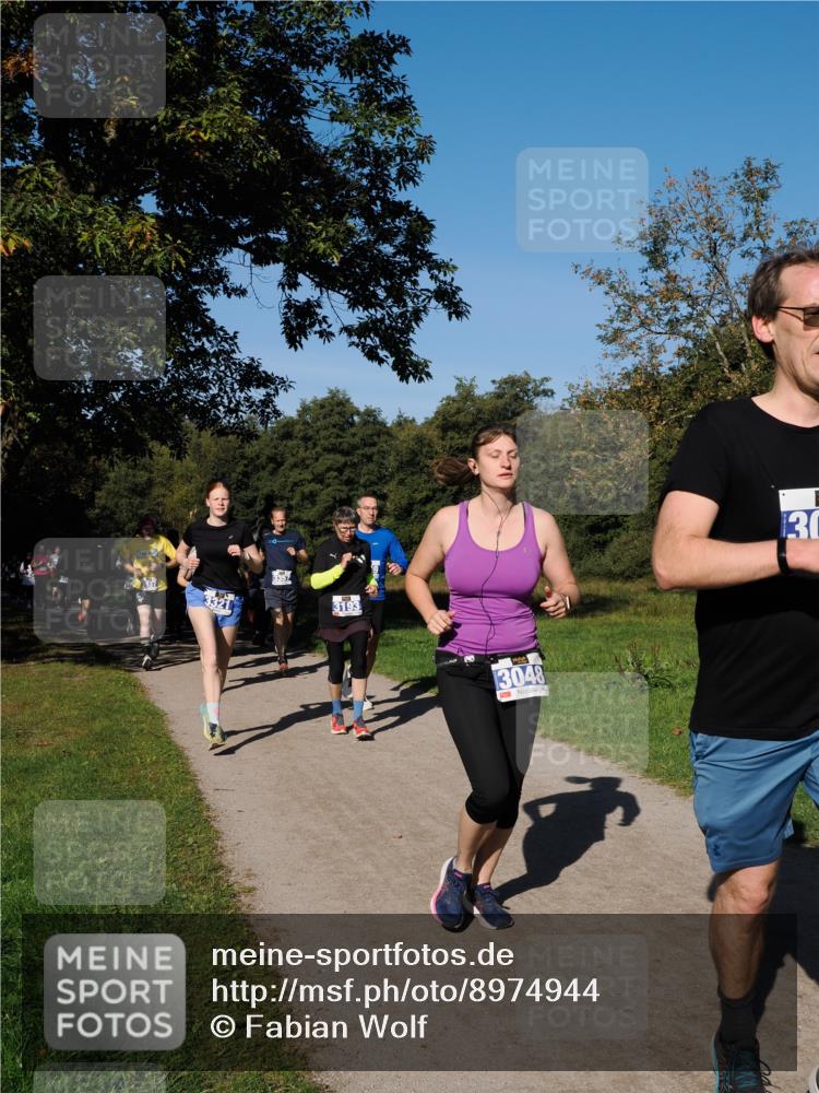 28.09.2025 - 33. Volkslauf durch das schöne Alstertal Fabian Wolf http://msf.ph/oto/8974944 28.09.2025 10:35:33 Laufen 3321, 3357, 3193, 3048, 30 meine-sportfotos.de