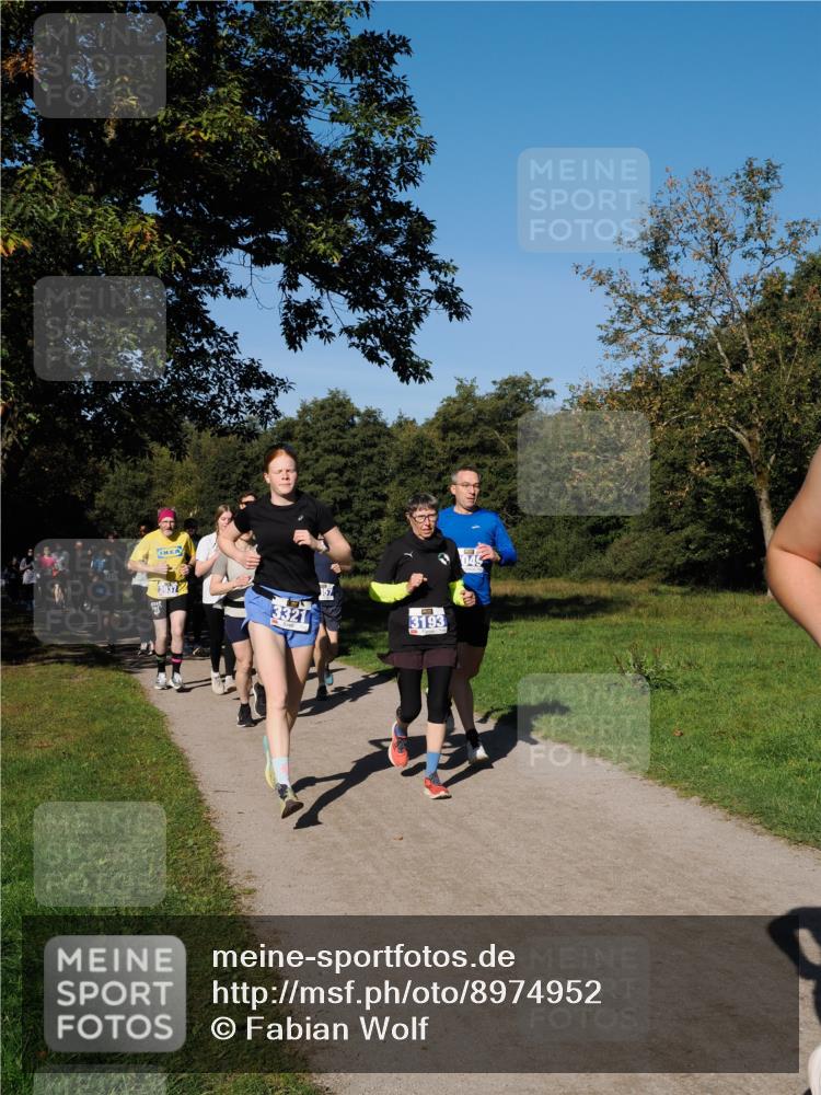 28.09.2025 - 33. Volkslauf durch das schöne Alstertal Fabian Wolf http://msf.ph/oto/8974952 28.09.2025 10:35:34 Laufen 3937, 3321, 357, 3193 meine-sportfotos.de
