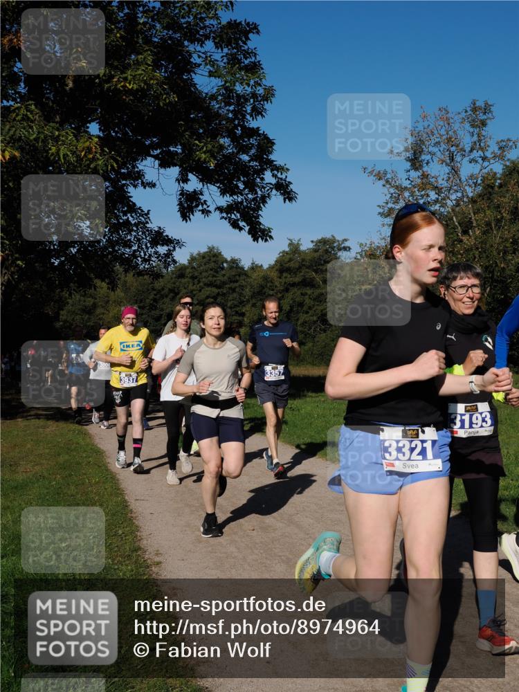 28.09.2025 - 33. Volkslauf durch das schöne Alstertal Fabian Wolf http://msf.ph/oto/8974964 28.09.2025 10:35:35 Laufen 3937, 3357, 3321, 3193 meine-sportfotos.de