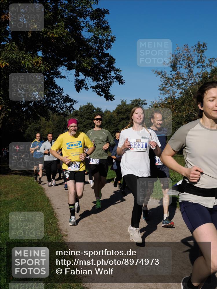 28.09.2025 - 33. Volkslauf durch das schöne Alstertal Fabian Wolf http://msf.ph/oto/8974973 28.09.2025 10:35:36 Laufen 3937, 3100, 3231, 33 meine-sportfotos.de