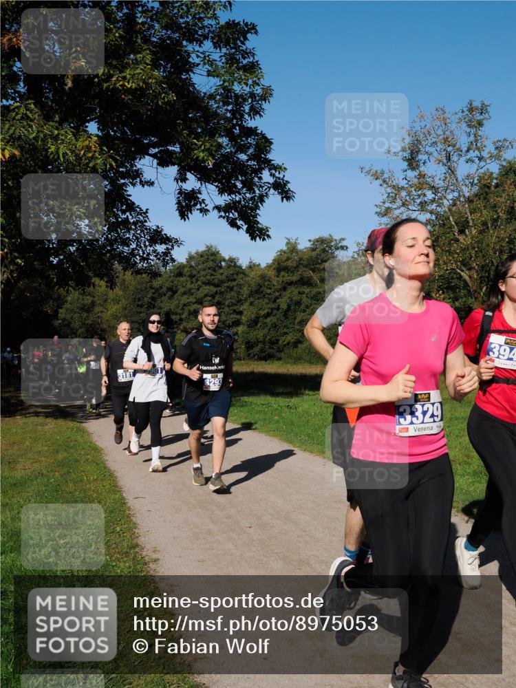 28.09.2025 - 33. Volkslauf durch das schöne Alstertal Fabian Wolf http://msf.ph/oto/8975053 28.09.2025 10:35:46 Laufen 3181, 3293, 13329, 394 meine-sportfotos.de