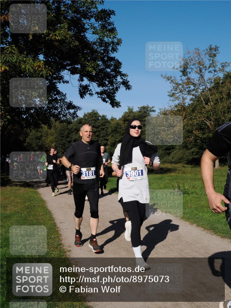 28.09.2025 - 33. Volkslauf durch das schöne Alstertal Fabian Wolf http://msf.ph/oto/8975073 28.09.2025 10:35:47 Laufen 120, 3181, 3901 meine-sportfotos.de
