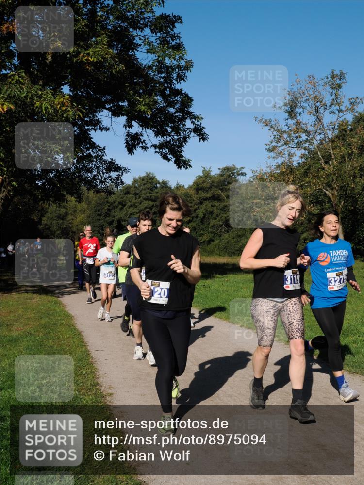 28.09.2025 - 33. Volkslauf durch das schöne Alstertal Fabian Wolf http://msf.ph/oto/8975094 28.09.2025 10:35:51 Laufen 3135, 20, 3119, 3275 meine-sportfotos.de