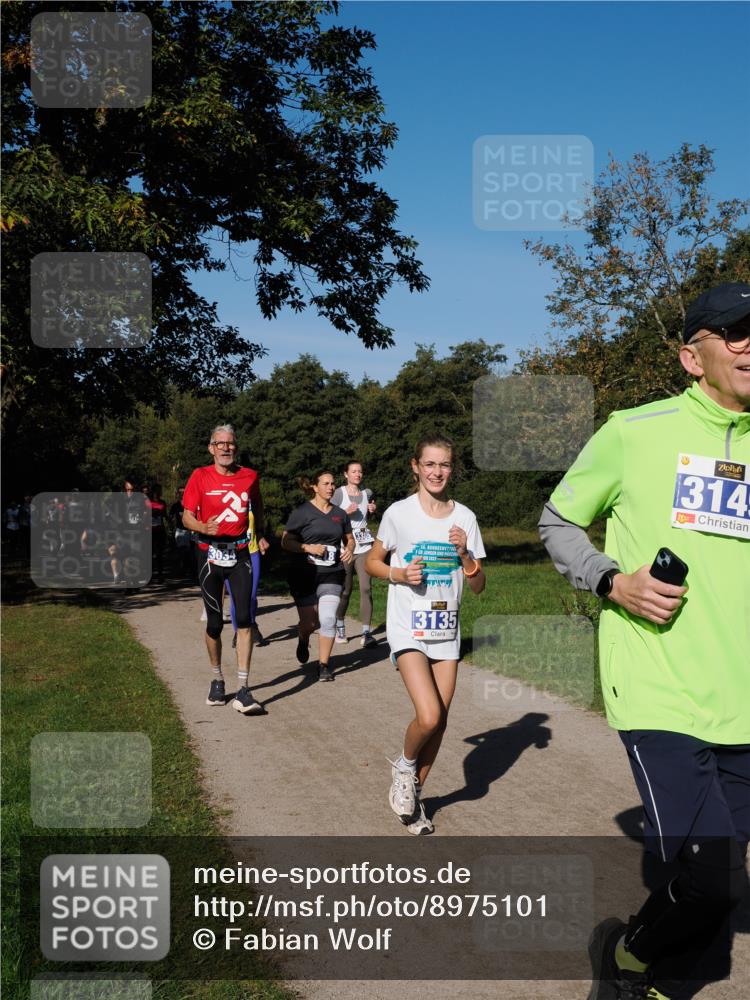 28.09.2025 - 33. Volkslauf durch das schöne Alstertal Fabian Wolf http://msf.ph/oto/8975101 28.09.2025 10:35:53 Laufen 3385, 56, 3135, 314 meine-sportfotos.de