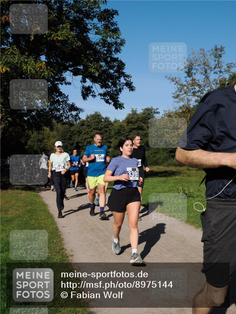 28.09.2025 - 33. Volkslauf durch das schöne Alstertal Fabian Wolf http://msf.ph/oto/8975144 28.09.2025 10:36:00 Laufen 3277, 3395 meine-sportfotos.de