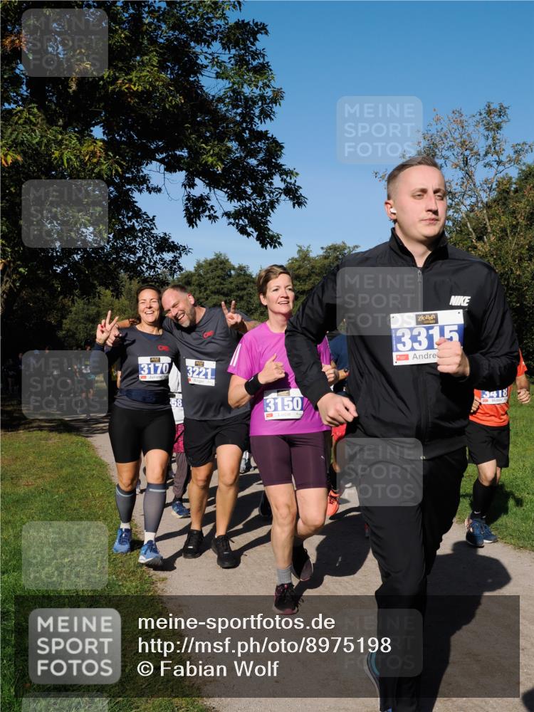 28.09.2025 - 33. Volkslauf durch das schöne Alstertal Fabian Wolf http://msf.ph/oto/8975198 28.09.2025 10:36:08 Laufen 3170, 3221, 58, 3150, 3315, 3418 meine-sportfotos.de