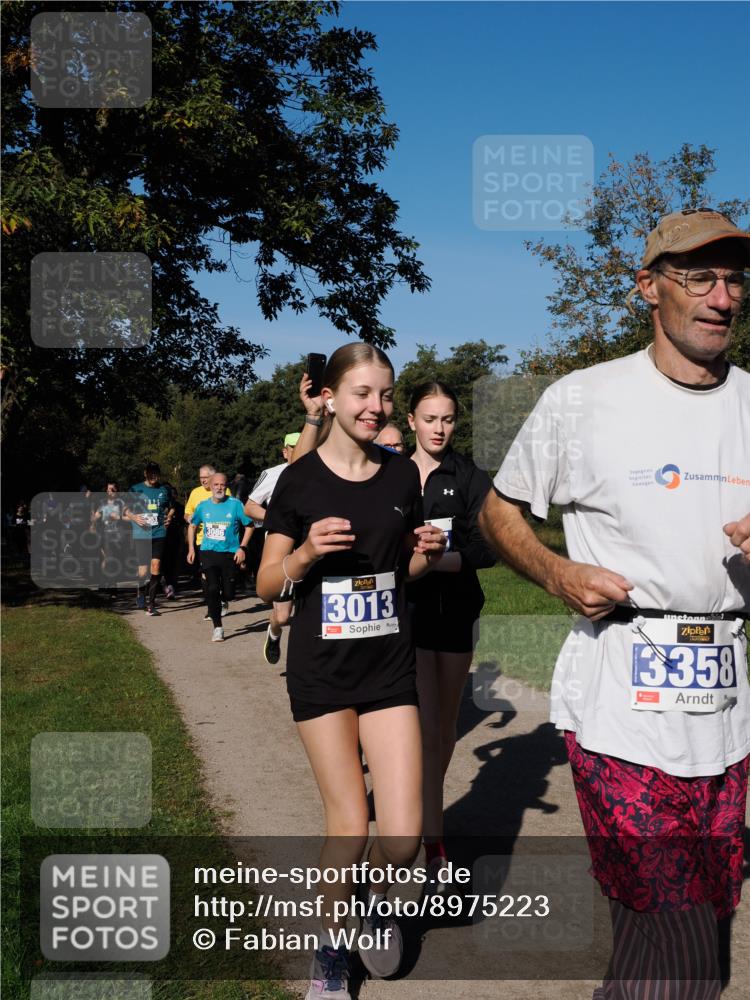 28.09.2025 - 33. Volkslauf durch das schöne Alstertal Fabian Wolf http://msf.ph/oto/8975223 28.09.2025 10:36:10 Laufen 3086, 3013, 3358 meine-sportfotos.de