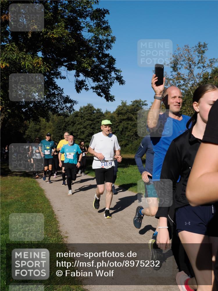 28.09.2025 - 33. Volkslauf durch das schöne Alstertal Fabian Wolf http://msf.ph/oto/8975232 28.09.2025 10:36:11 Laufen 2025, 3086, 3182 meine-sportfotos.de