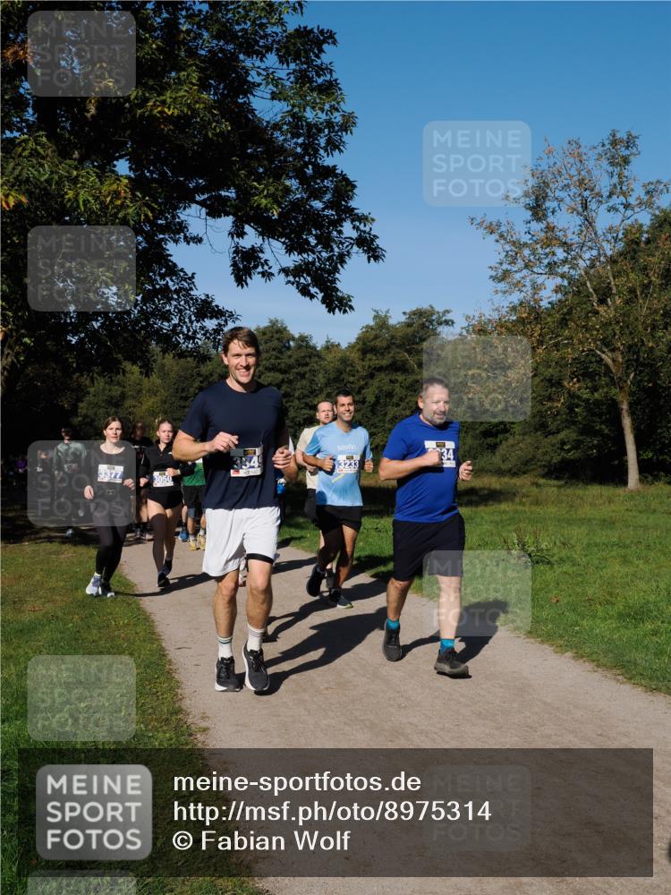 28.09.2025 - 33. Volkslauf durch das schöne Alstertal Fabian Wolf http://msf.ph/oto/8975314 28.09.2025 10:36:20 Laufen  meine-sportfotos.de