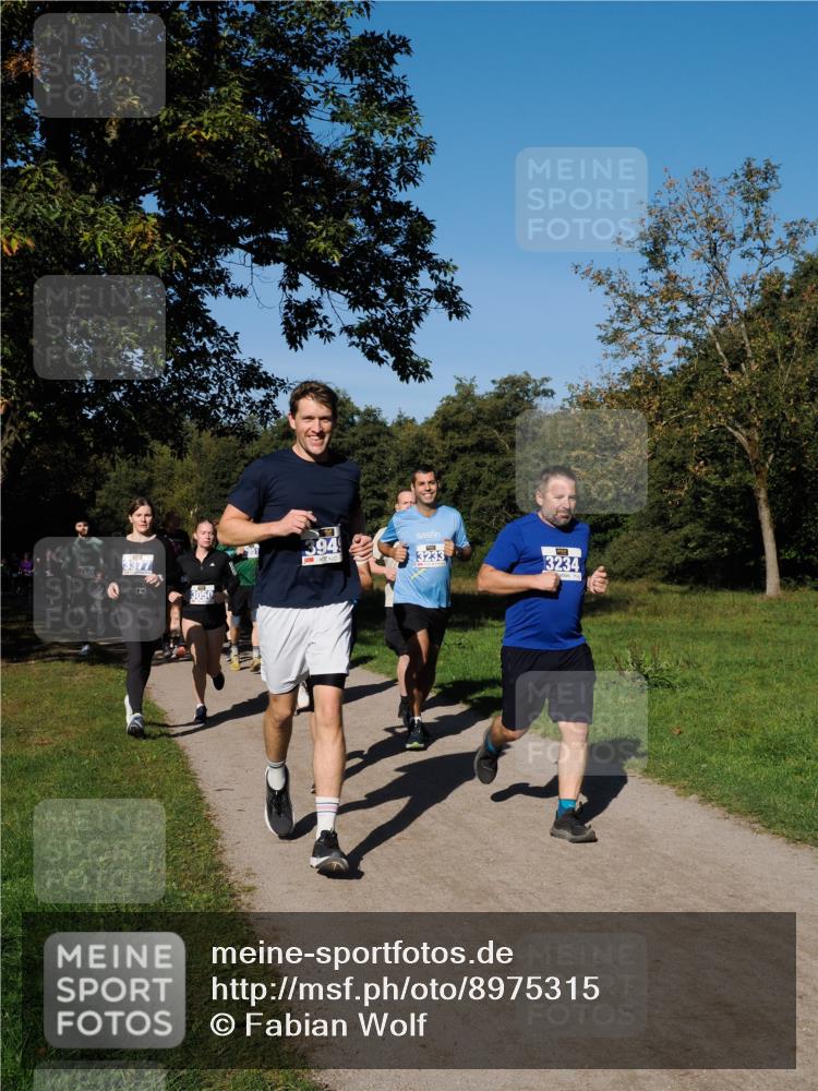 28.09.2025 - 33. Volkslauf durch das schöne Alstertal Fabian Wolf http://msf.ph/oto/8975315 28.09.2025 10:36:21 Laufen 3233, 3234, 3377, 3050, 394 meine-sportfotos.de